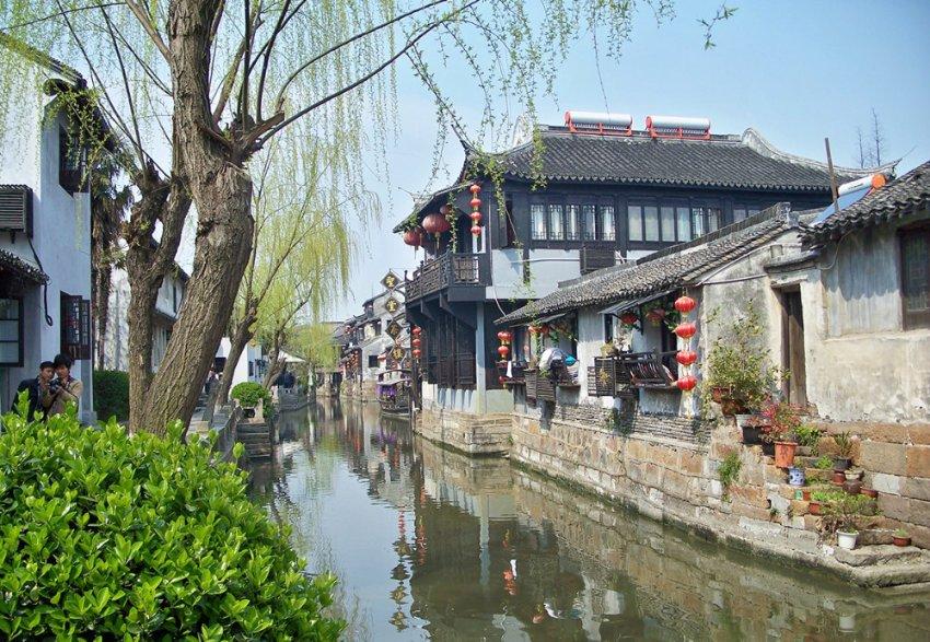 孩子经常沉迷于游戏中，应该如何走出来？